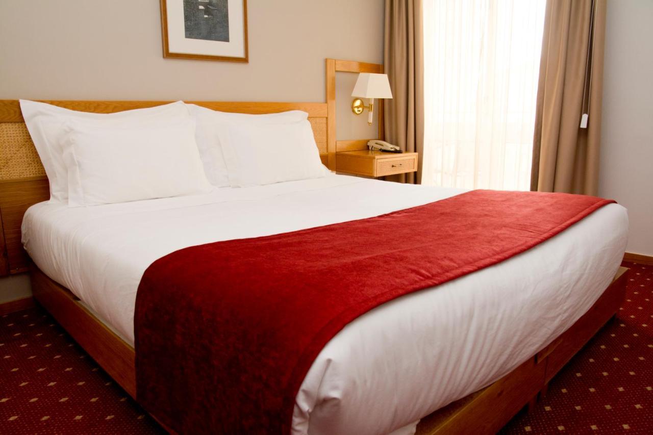 Hotel Rainha D. Amelia, Arts & Leisure Castelo Branco  Bagian luar foto