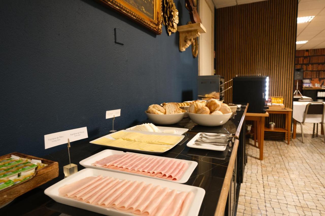 Hotel Rainha D. Amelia, Arts & Leisure Castelo Branco  Bagian luar foto