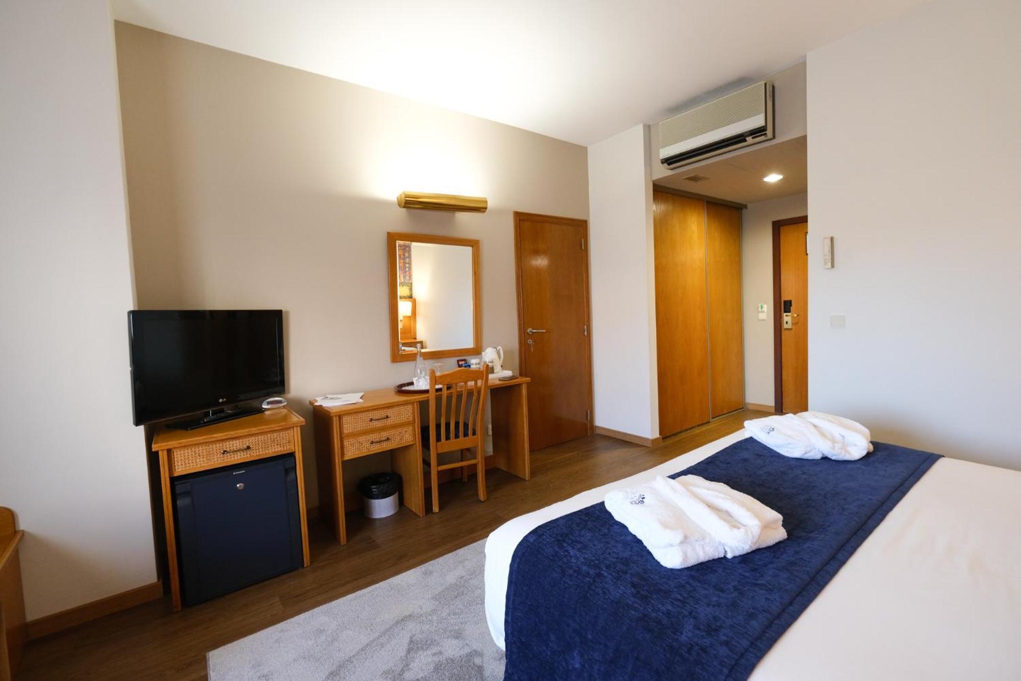 Hotel Rainha D. Amelia, Arts & Leisure Castelo Branco  Bagian luar foto
