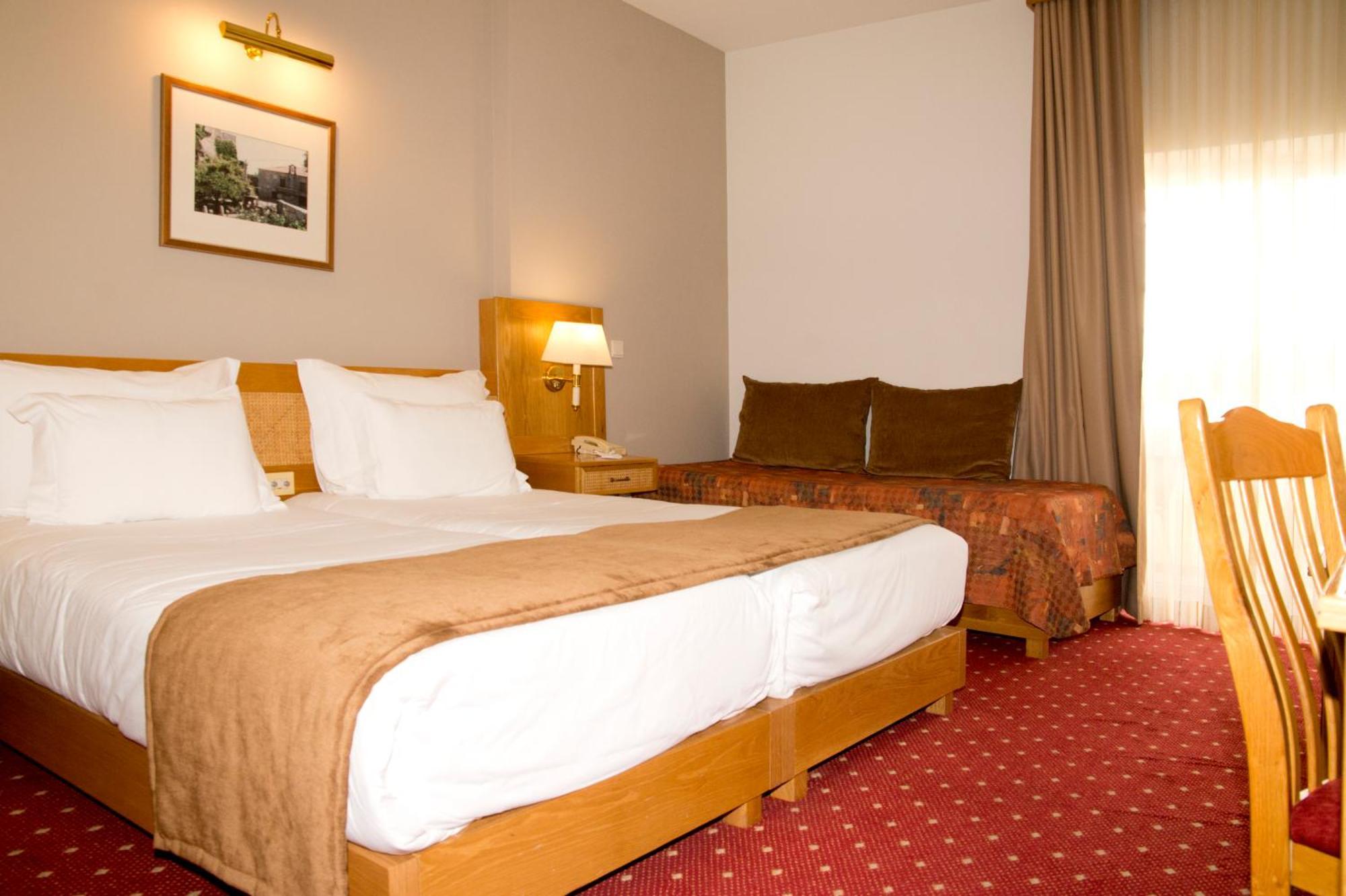 Hotel Rainha D. Amelia, Arts & Leisure Castelo Branco  Bagian luar foto